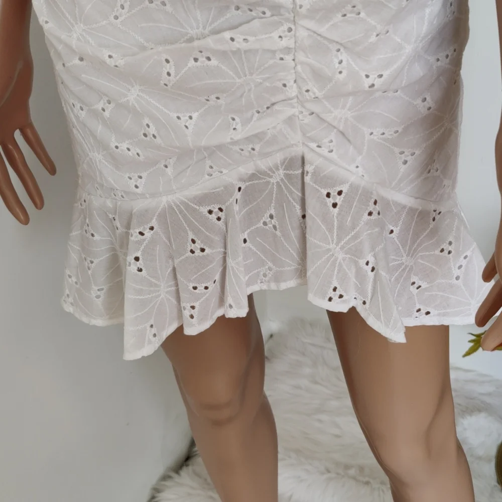 Dress - Picture 5 of 6